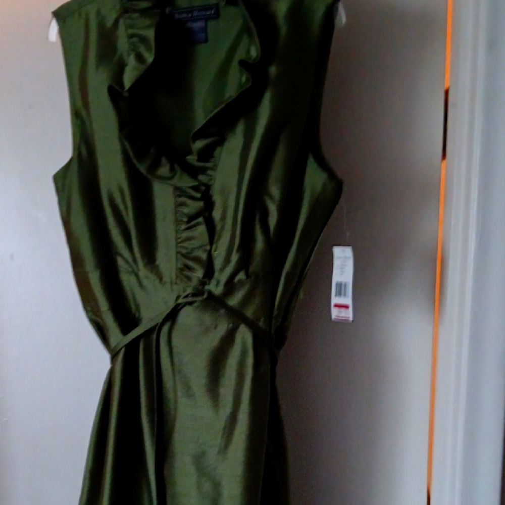 Elegant Green Satin Dress